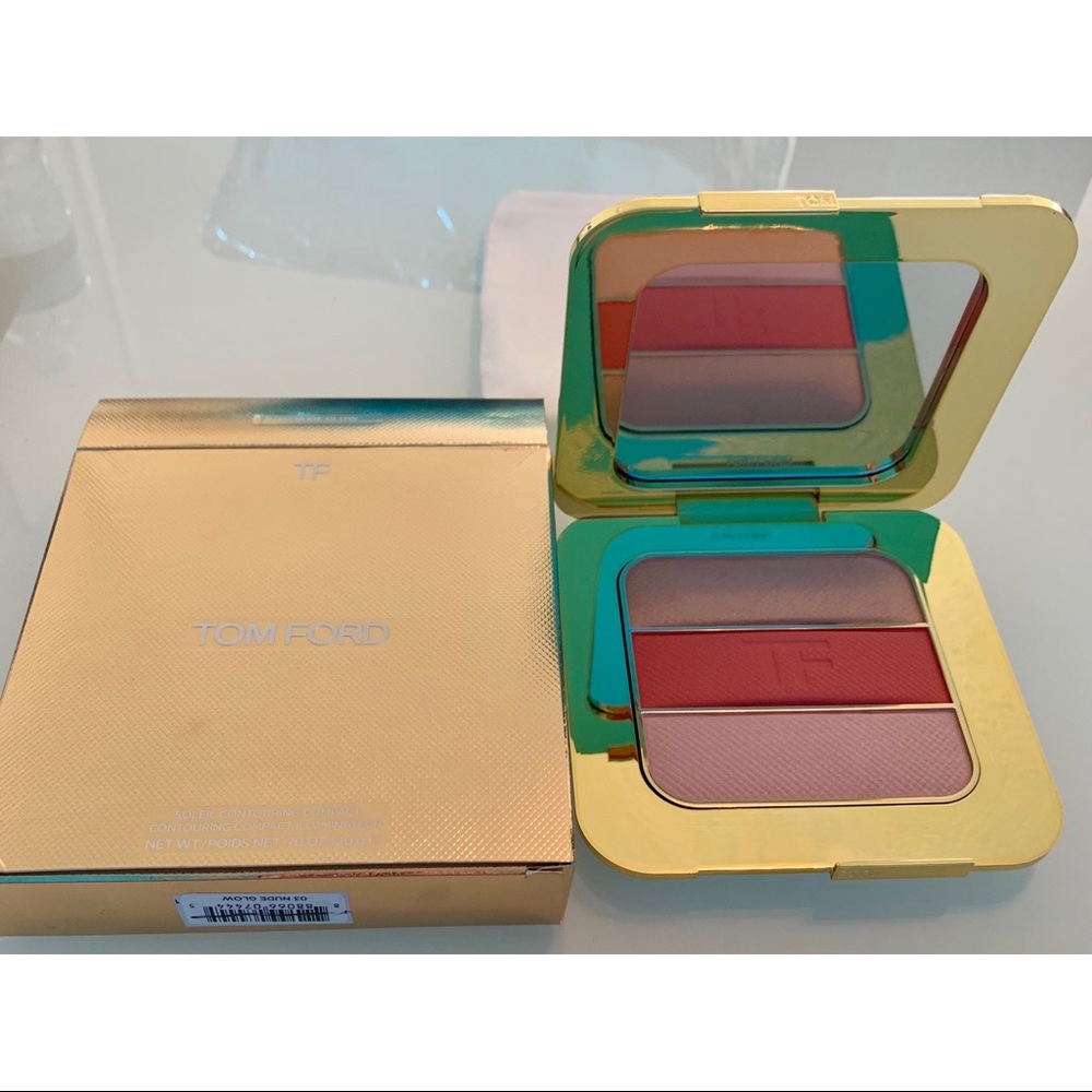 Tom Ford Soleil Contouring Compact 🌟 - Picture 2 of 7